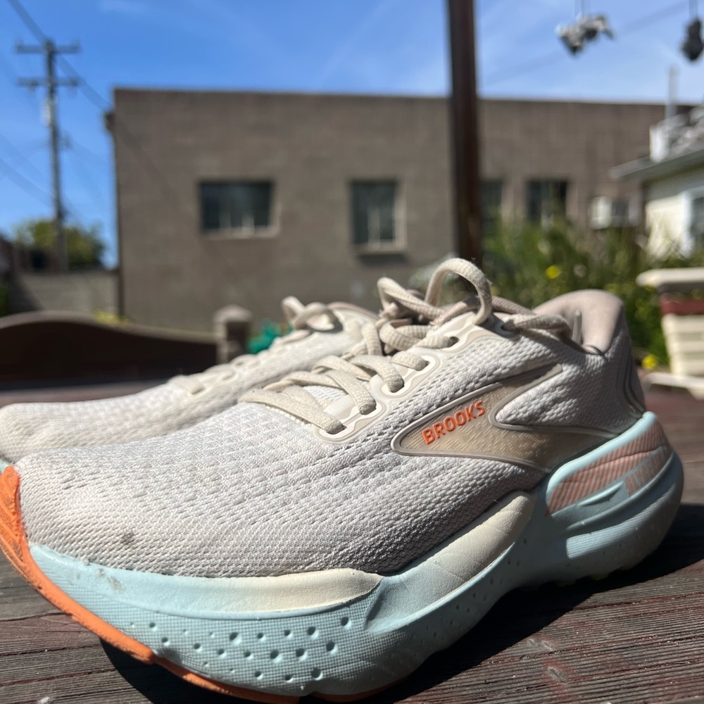Brooks glycerin GTS 21 size 6